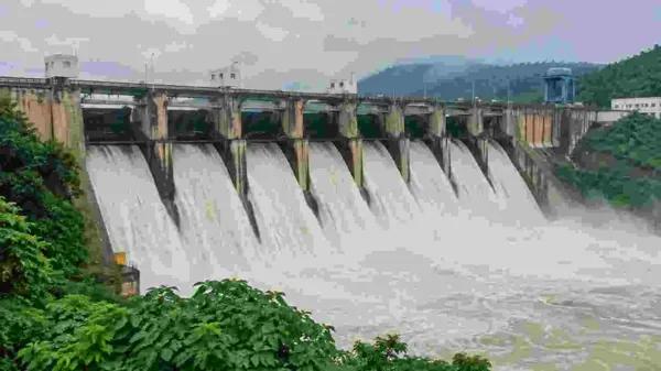கர்நாடகாவில் கனமழை: தமிழகத்துக்கு 15,000 கனஅடி காவிரி நீர் திறப்பு