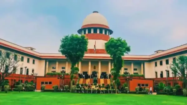 அதிமுக எம்எல்ஏக்கள் தகுதி நீக்க வழக்கு: உச்ச நீதிமன்றத்தில் விசாரணை